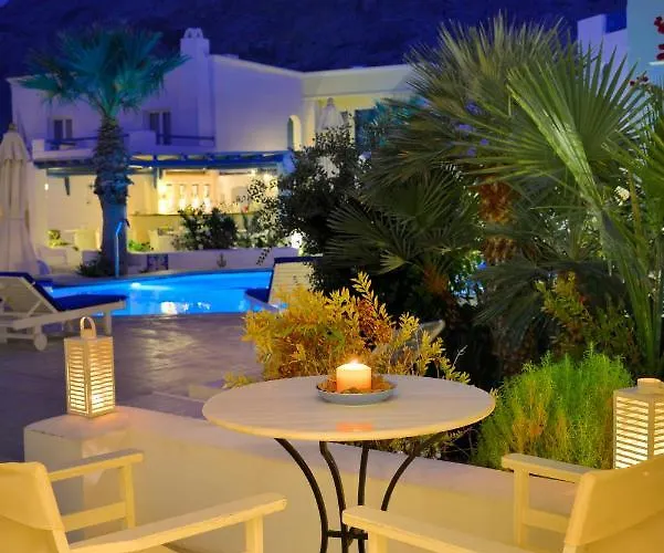 塔马瑞克斯德尔麦套房酒店 Kamári