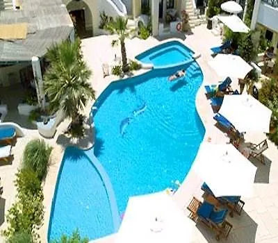 تاماريكس ديل مار سويتس 5* Kamári