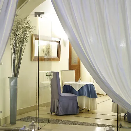 تاماريكس ديل مار سويتس 5* Kamári
